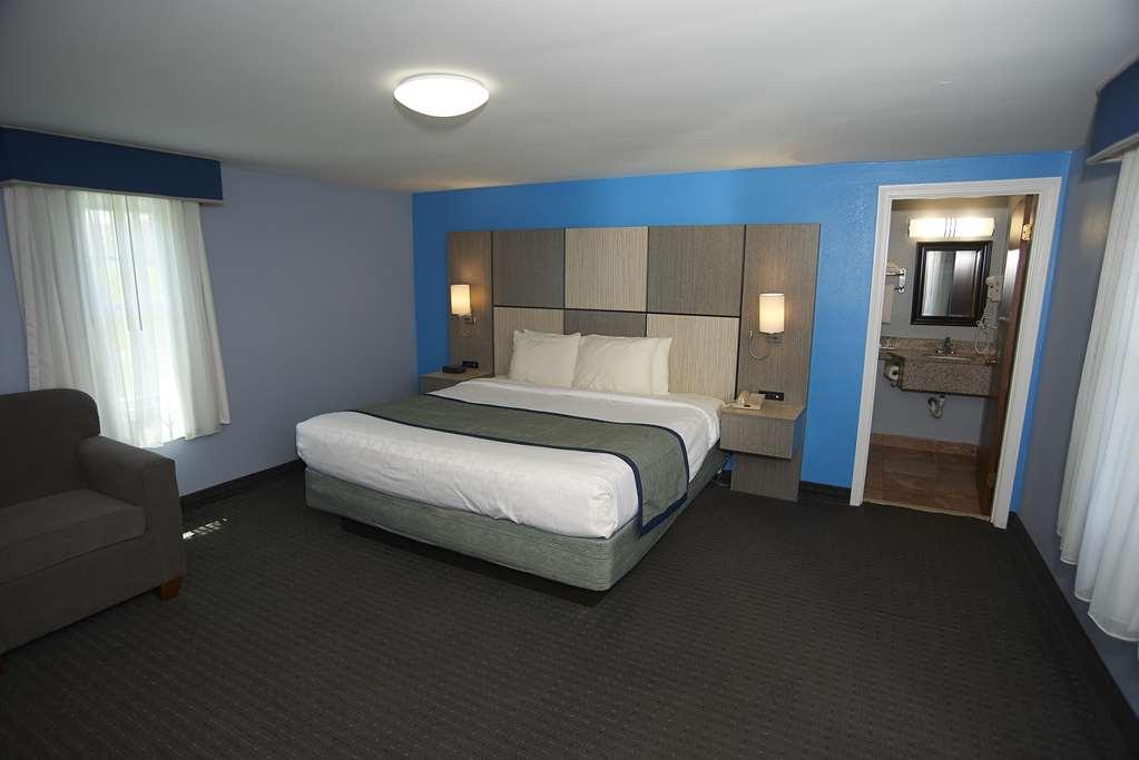 Sandwich Lodge & Resort Room photo