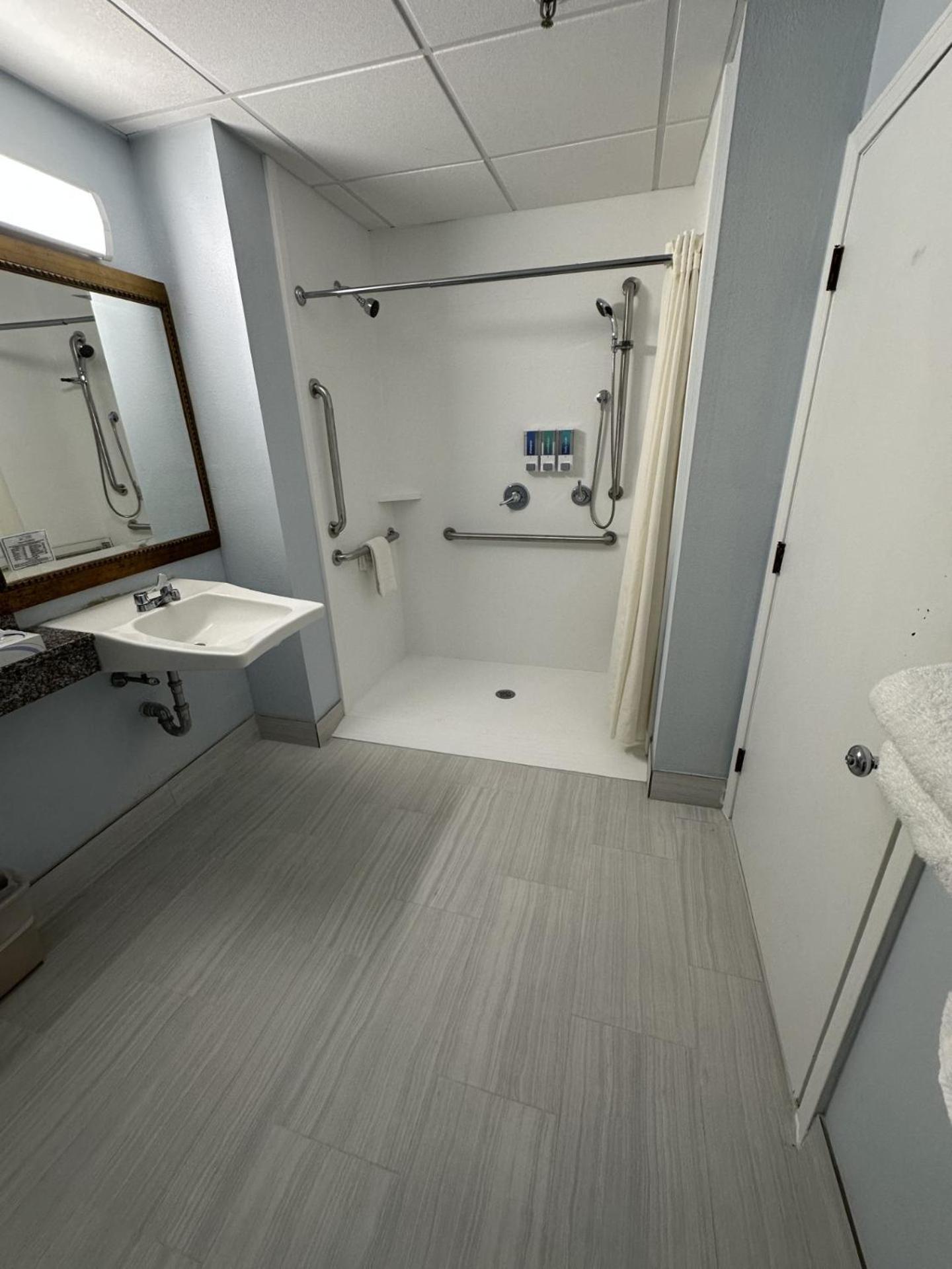 Sandwich Lodge & Resort Room photo